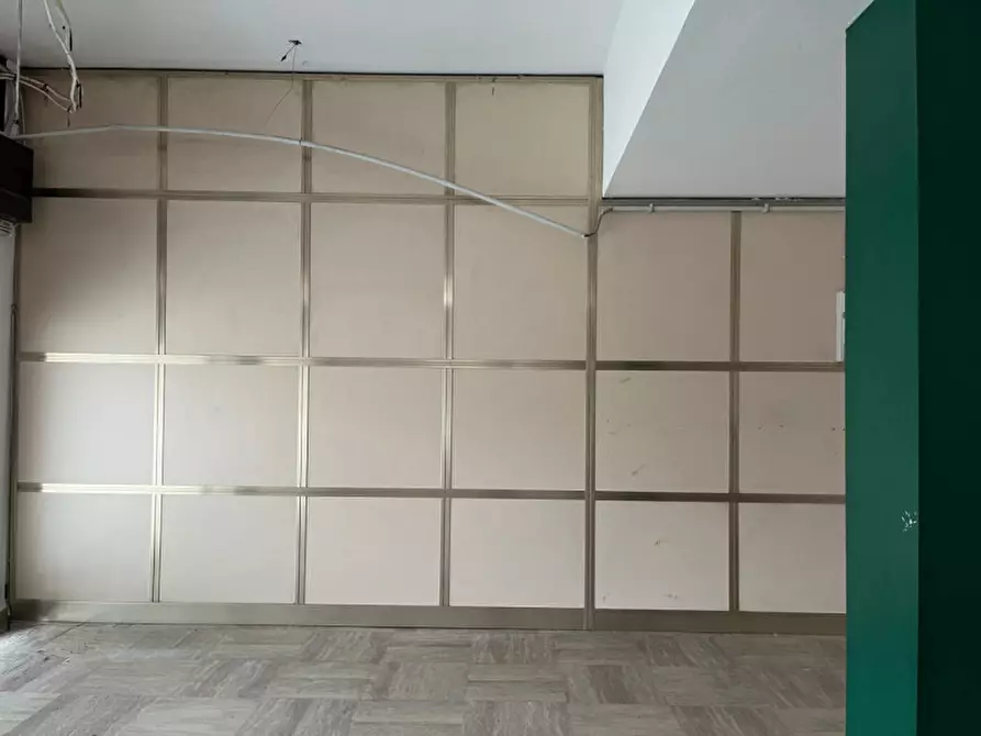 Immagine 3 di Negozio in vendita  in piazza San Bonaventura a Cadoneghe