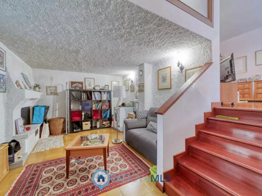 Immagine 8 di Villa in vendita  in VIA GIACOMELLI a Padova