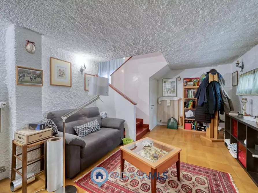Immagine 9 di Villa in vendita  in VIA GIACOMELLI a Padova