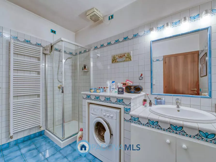 Immagine 17 di Villa in vendita  in VIA GIACOMELLI a Padova