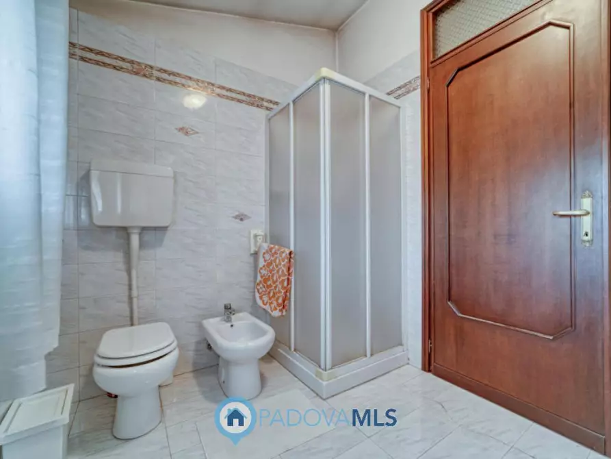 Immagine 33 di Villa in vendita  in VIA GIACOMELLI a Padova