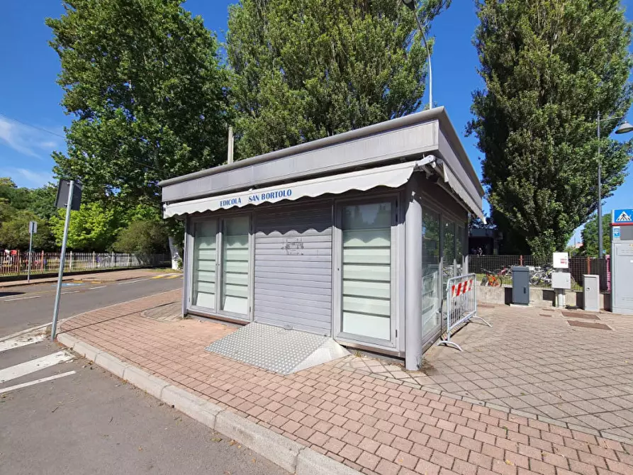 Immagine 4 di Negozio in vendita  in Via Irma Bandiera a Rovigo