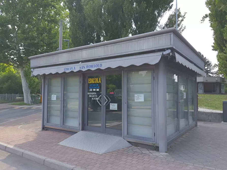 Immagine 5 di Negozio in vendita  in Via Irma Bandiera a Rovigo