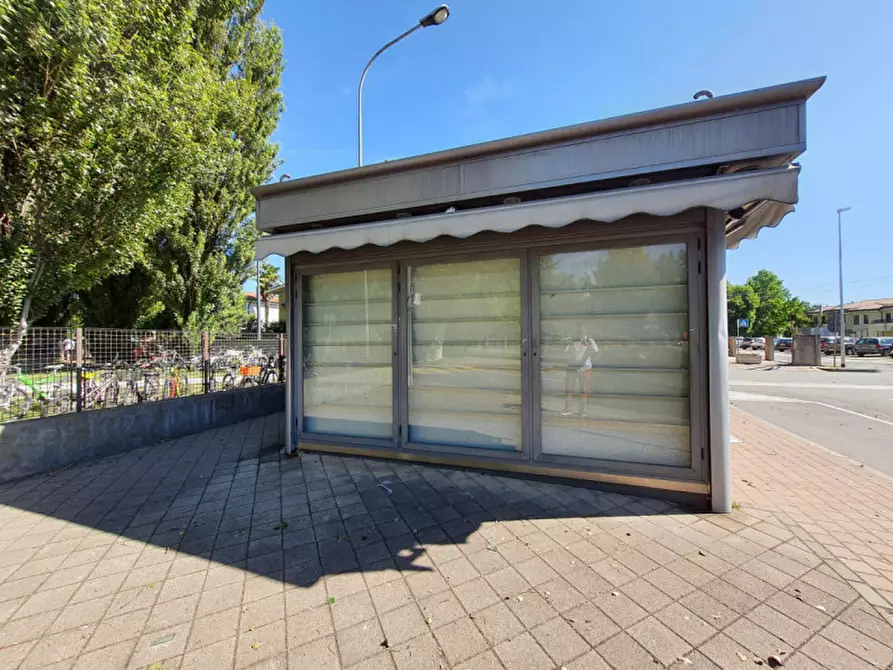 Immagine 7 di Negozio in vendita  in Via Irma Bandiera a Rovigo