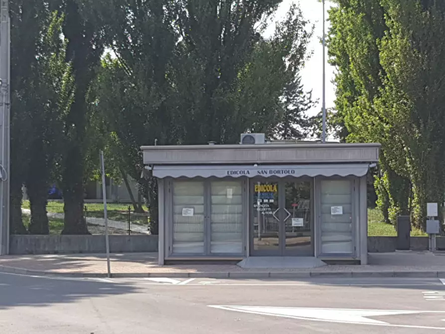 Immagine 8 di Negozio in vendita  in Via Irma Bandiera a Rovigo