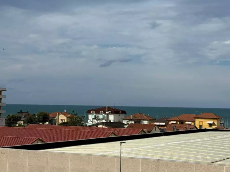 Immagine 10 di Appartamento in vendita  in Via Raffaello Sanzio a Senigallia