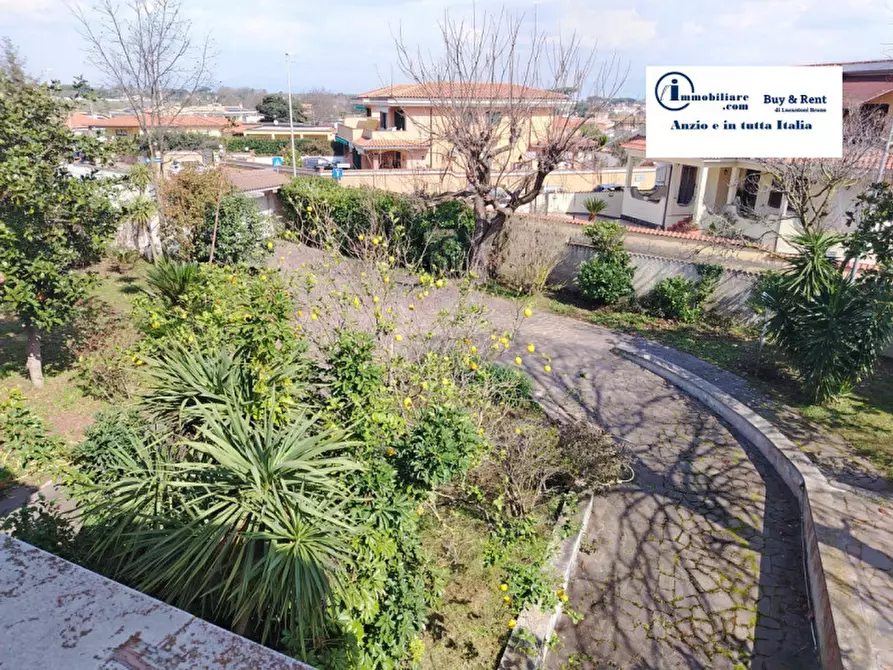 Immagine 4 di Villa in vendita  in VIA MAGENTA 1 a Anzio