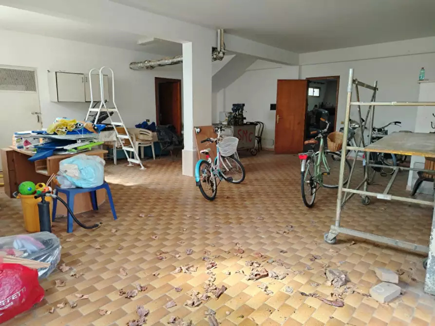 Immagine 15 di Villa in vendita  in VIA MAGENTA 1 a Anzio