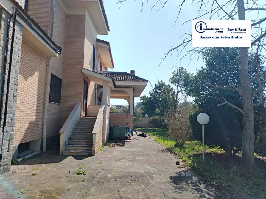 Immagine 21 di Villa in vendita  in VIA MAGENTA 1 a Anzio
