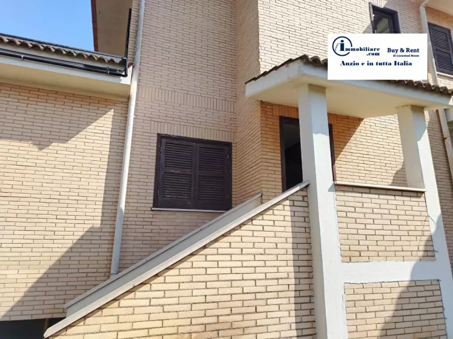 Immagine 22 di Villa in vendita  in VIA MAGENTA 1 a Anzio