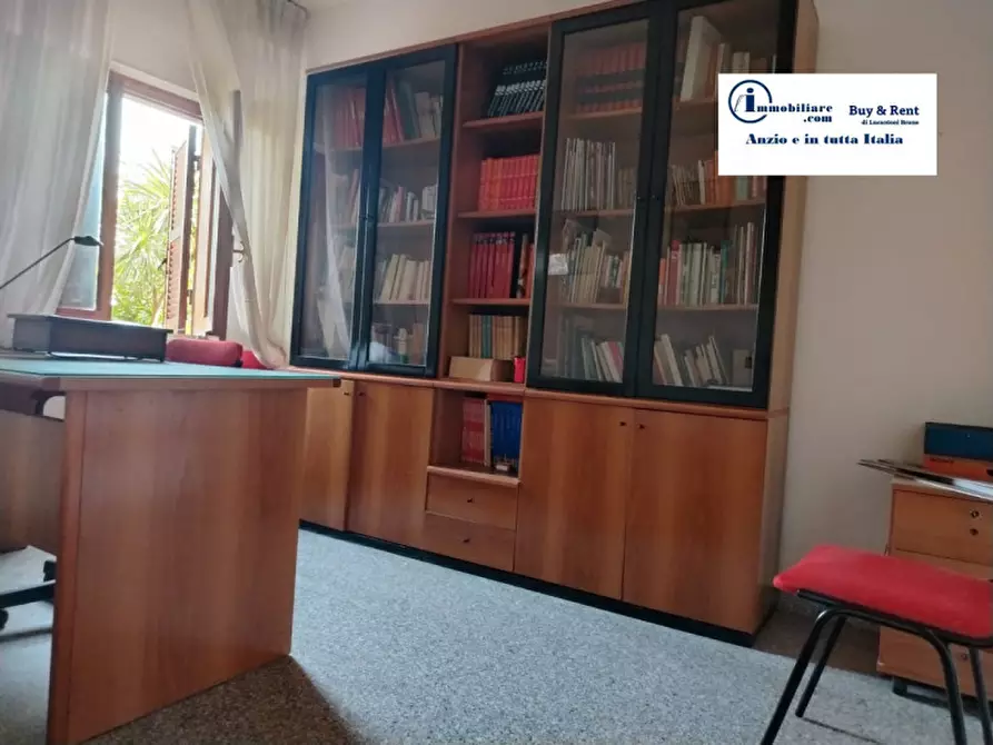 Immagine 27 di Villa in vendita  in VIA MAGENTA 1 a Anzio
