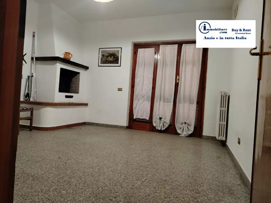 Immagine 29 di Villa in vendita  in VIA MAGENTA 1 a Anzio