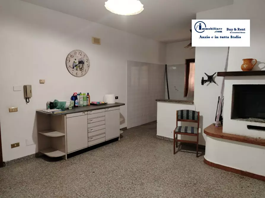 Immagine 30 di Villa in vendita  in VIA MAGENTA 1 a Anzio