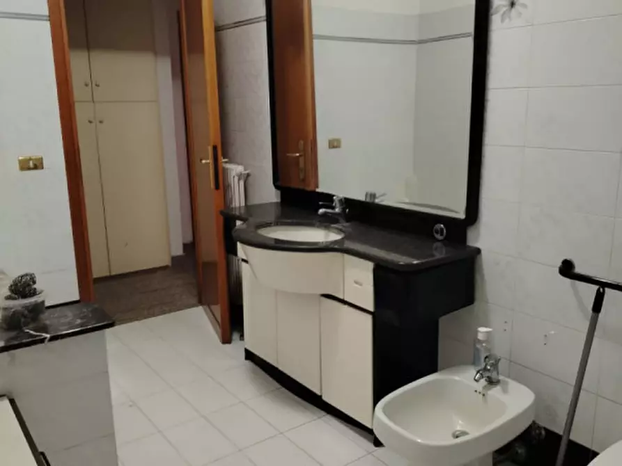 Immagine 33 di Villa in vendita  in VIA MAGENTA 1 a Anzio
