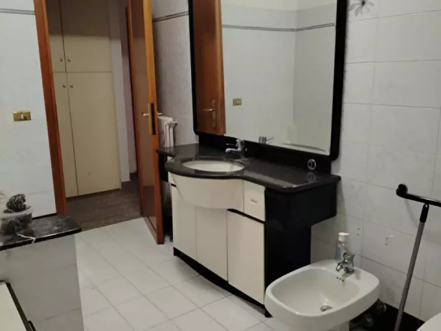 Immagine 38 di Villa in vendita  in VIA MAGENTA 1 a Anzio