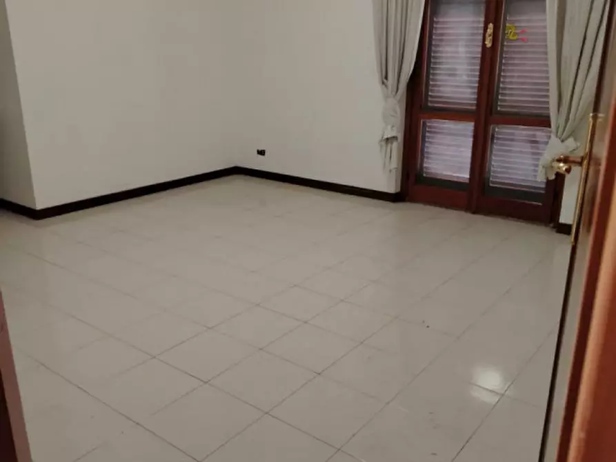Immagine 43 di Villa in vendita  in VIA MAGENTA 1 a Anzio