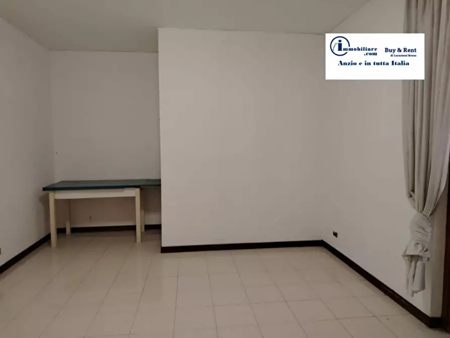 Immagine 44 di Villa in vendita  in VIA MAGENTA 1 a Anzio