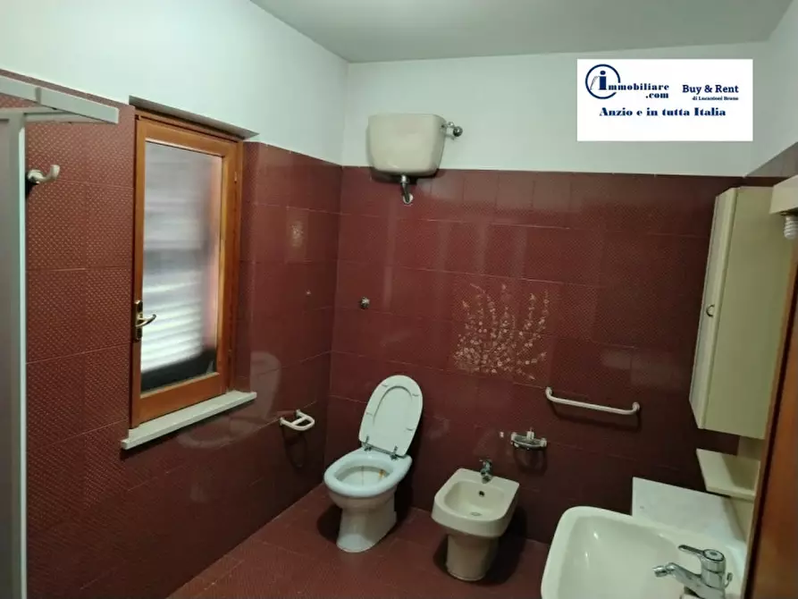 Immagine 52 di Villa in vendita  in VIA MAGENTA 1 a Anzio