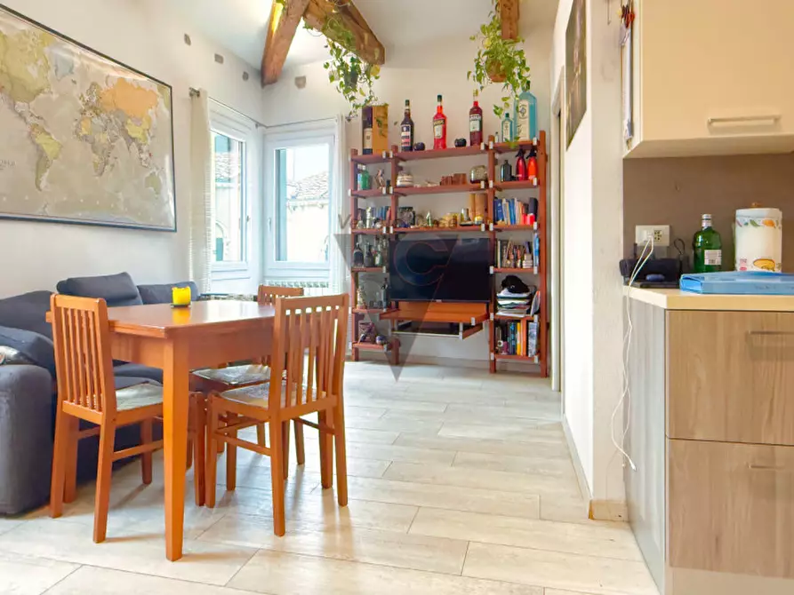 Immagine 1 di Appartamento in vendita  a Venezia