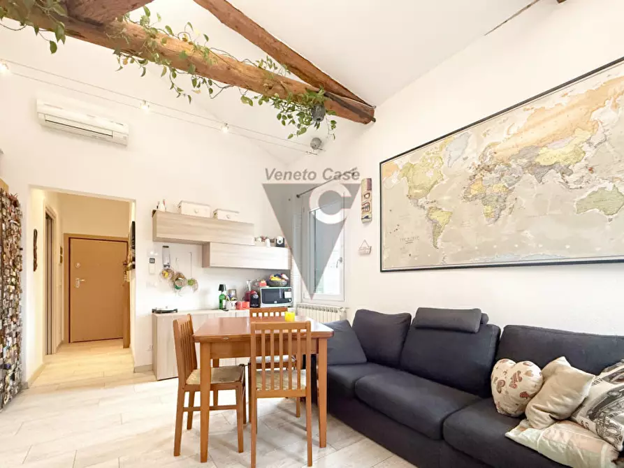 Immagine 8 di Appartamento in vendita  a Venezia