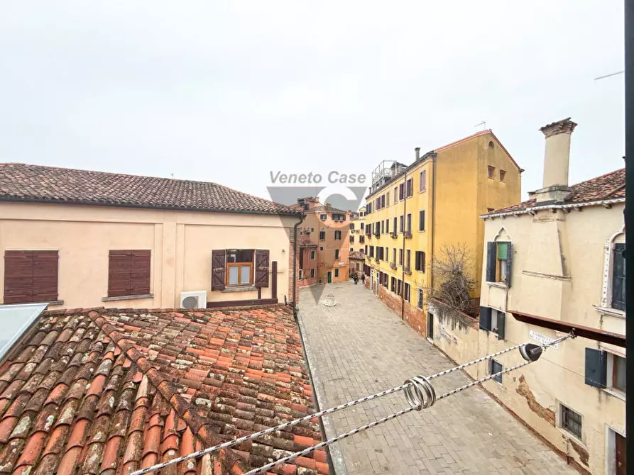 Immagine 14 di Appartamento in vendita  a Venezia