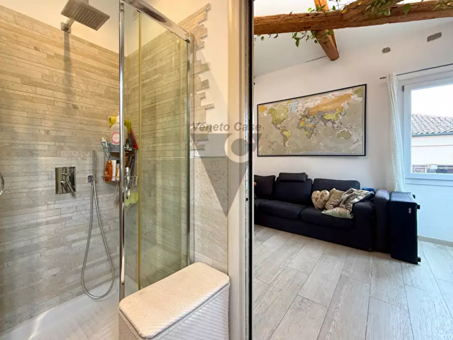 Immagine 19 di Appartamento in vendita  a Venezia