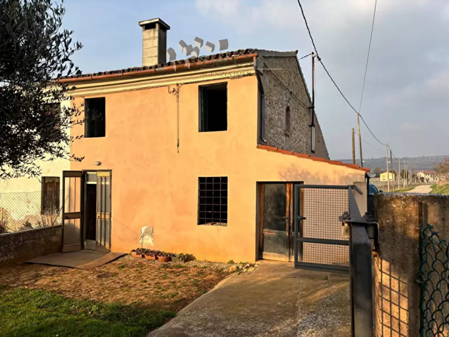 Immagine 1 di Rustico / casale in vendita  a Alonte