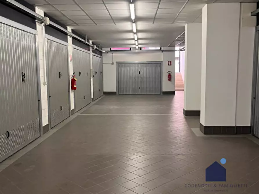 Immagine 4 di Garage in vendita  in Via Scipio Slataper, 5 a Brescia