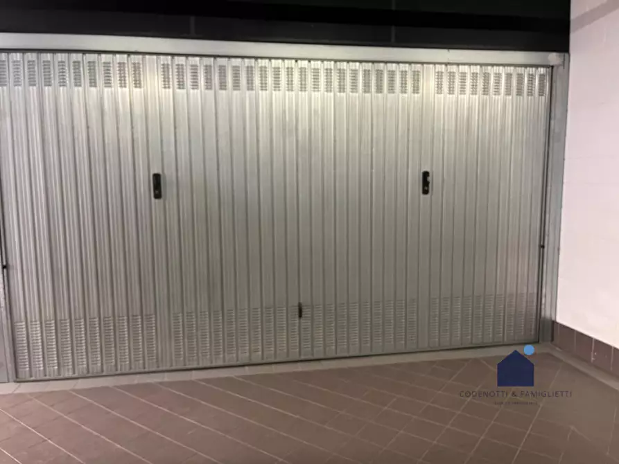 Immagine 5 di Garage in vendita  in Via Scipio Slataper, 5 a Brescia