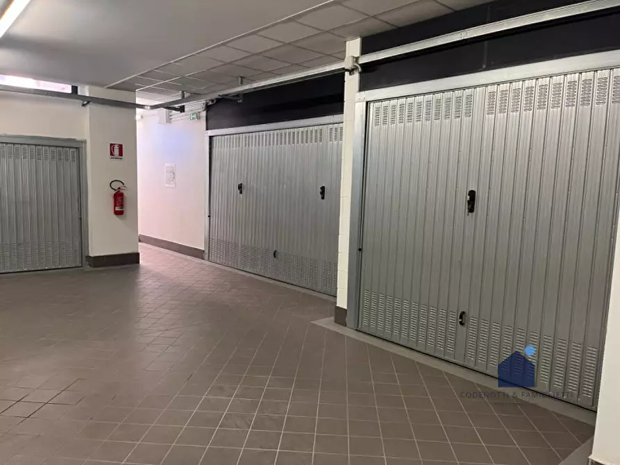 Immagine 12 di Garage in vendita  in Via Scipio Slataper, 5 a Brescia