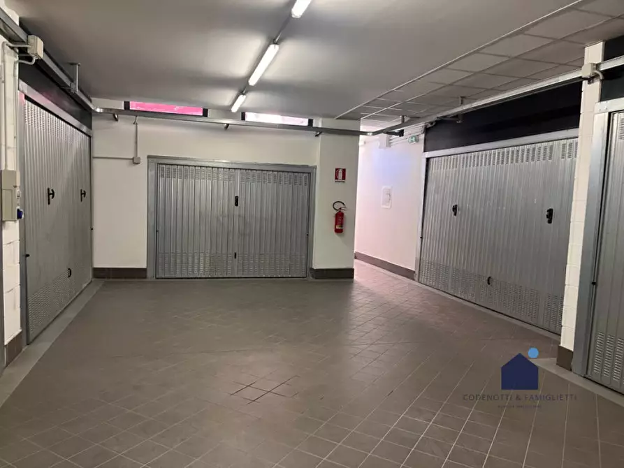 Immagine 13 di Garage in vendita  in Via Scipio Slataper, 5 a Brescia