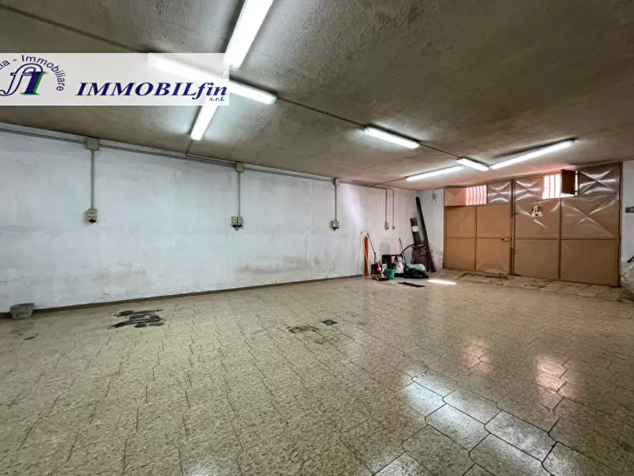 Immagine 1 di Cantina in affitto  in Viale Europa a Villabate