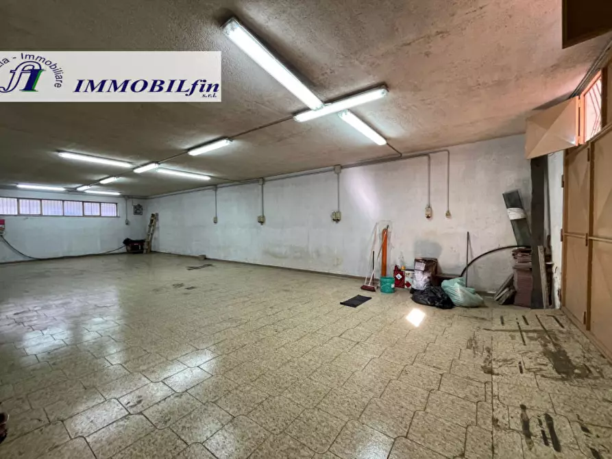 Immagine 4 di Cantina in affitto  in Viale Europa a Villabate