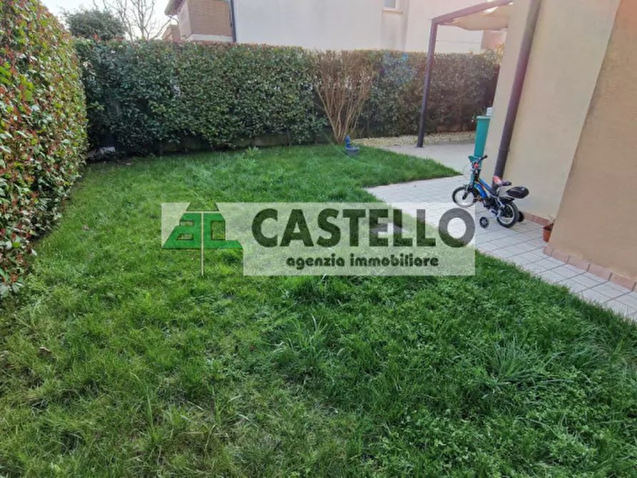 Immagine 5 di Casa trifamiliare in vendita  in Via Mussolini a Villanova Di Camposampiero