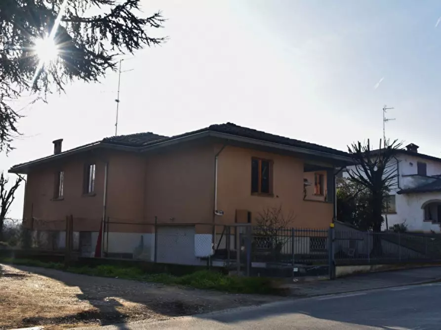 Immagine 3 di Villa in vendita  in Strada Martinella a Parma