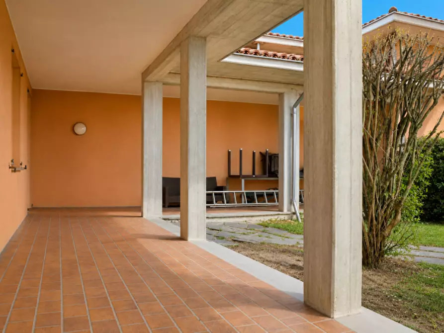 Immagine 6 di Villa in vendita  in Strada Martinella a Parma