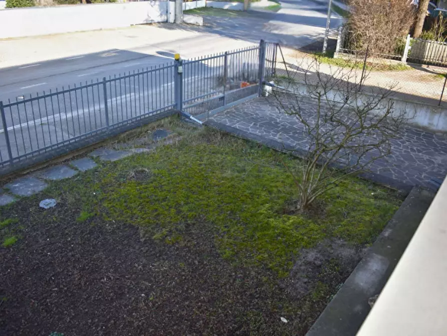 Immagine 9 di Villa in vendita  in Strada Martinella a Parma