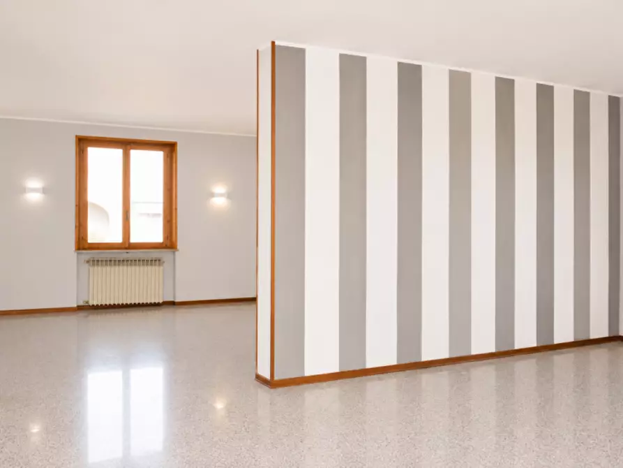 Immagine 10 di Villa in vendita  in Strada Martinella a Parma