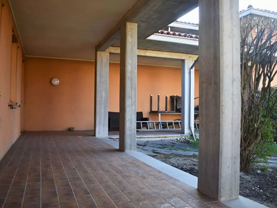 Immagine 10 di Villa in vendita  in Strada Martinella a Parma