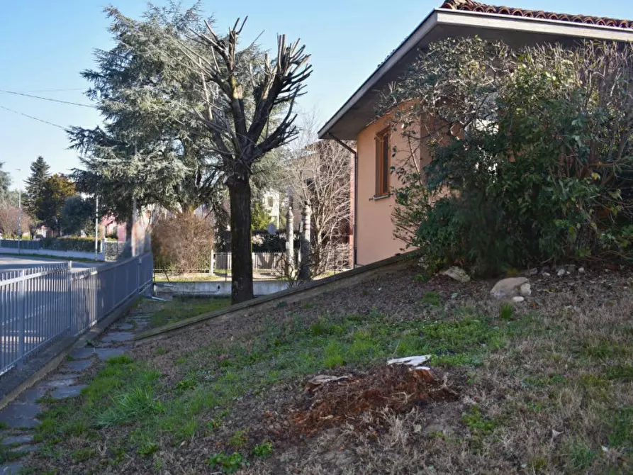 Immagine 13 di Villa in vendita  in Strada Martinella a Parma