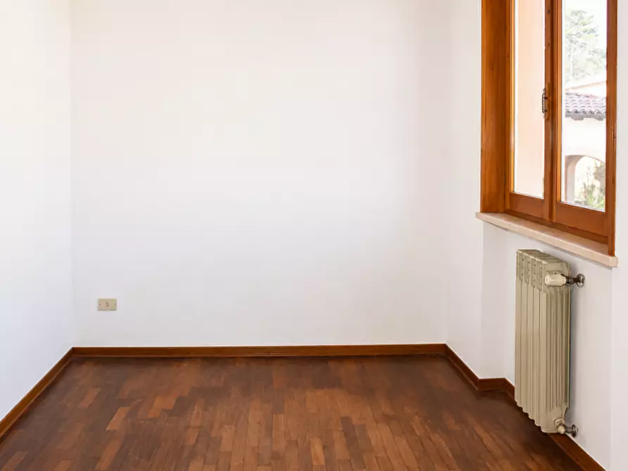 Immagine 14 di Villa in vendita  in Strada Martinella a Parma