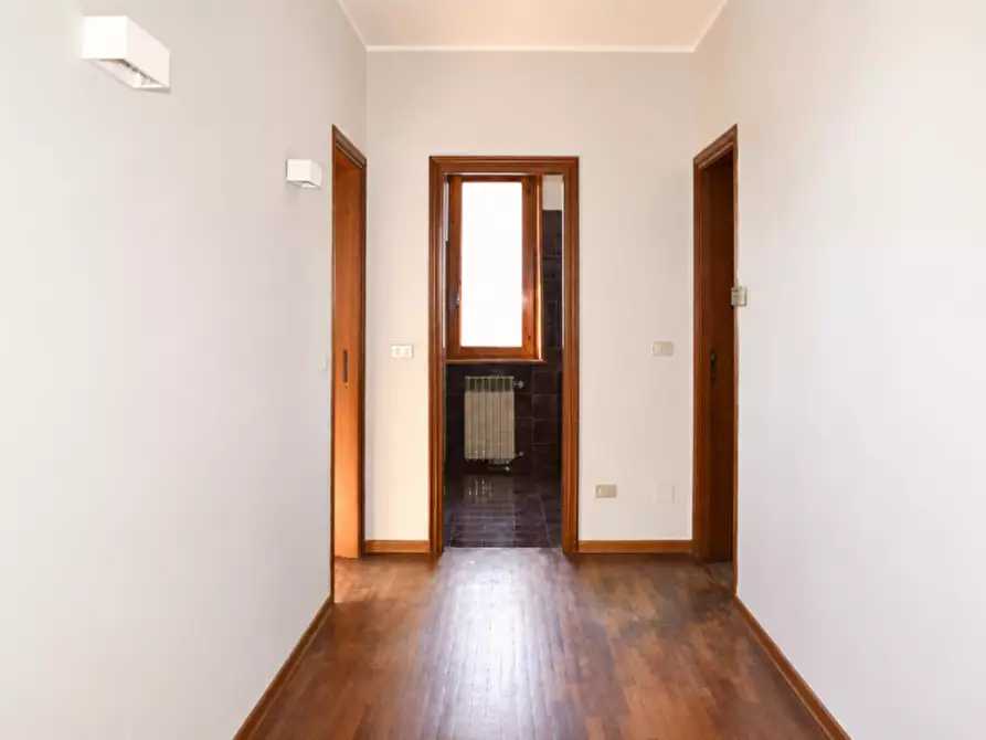 Immagine 15 di Villa in vendita  in Strada Martinella a Parma