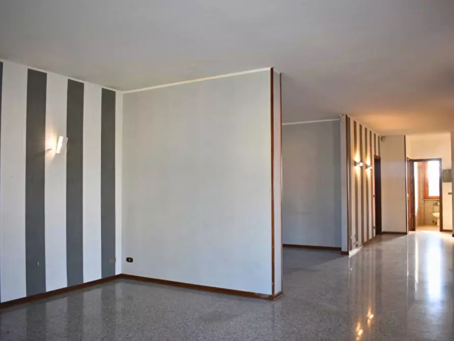 Immagine 18 di Villa in vendita  in Strada Martinella a Parma