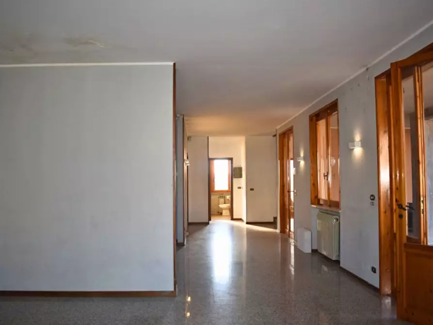 Immagine 19 di Villa in vendita  in Strada Martinella a Parma