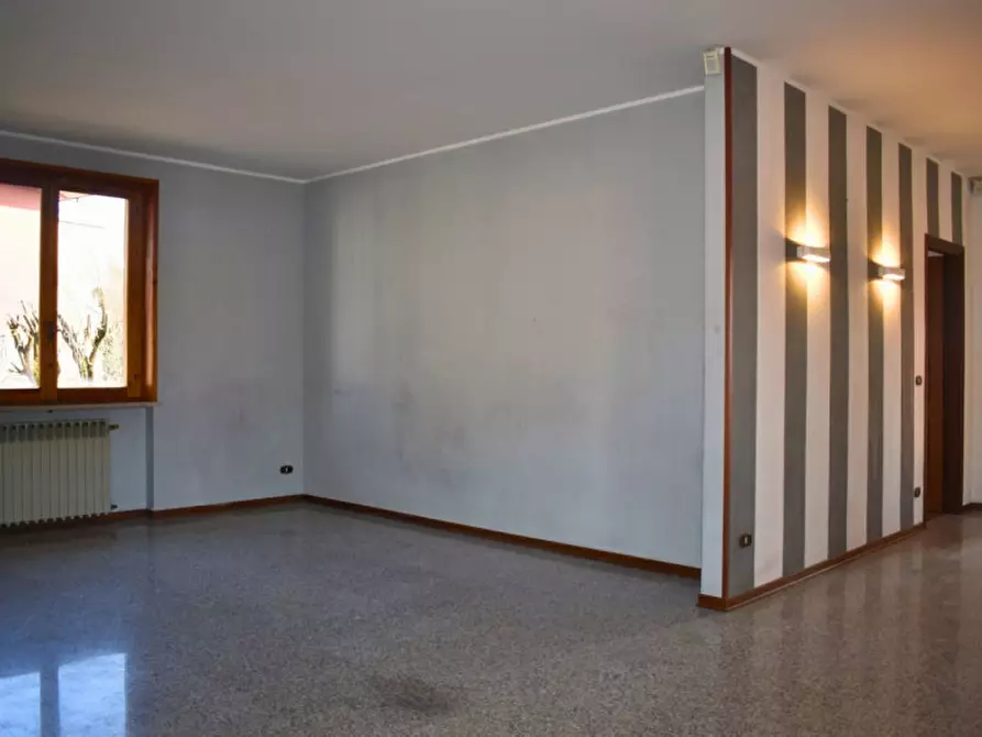 Immagine 24 di Villa in vendita  in Strada Martinella a Parma