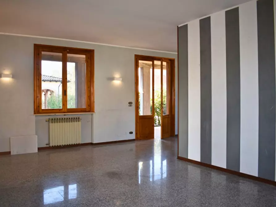 Immagine 27 di Villa in vendita  in Strada Martinella a Parma
