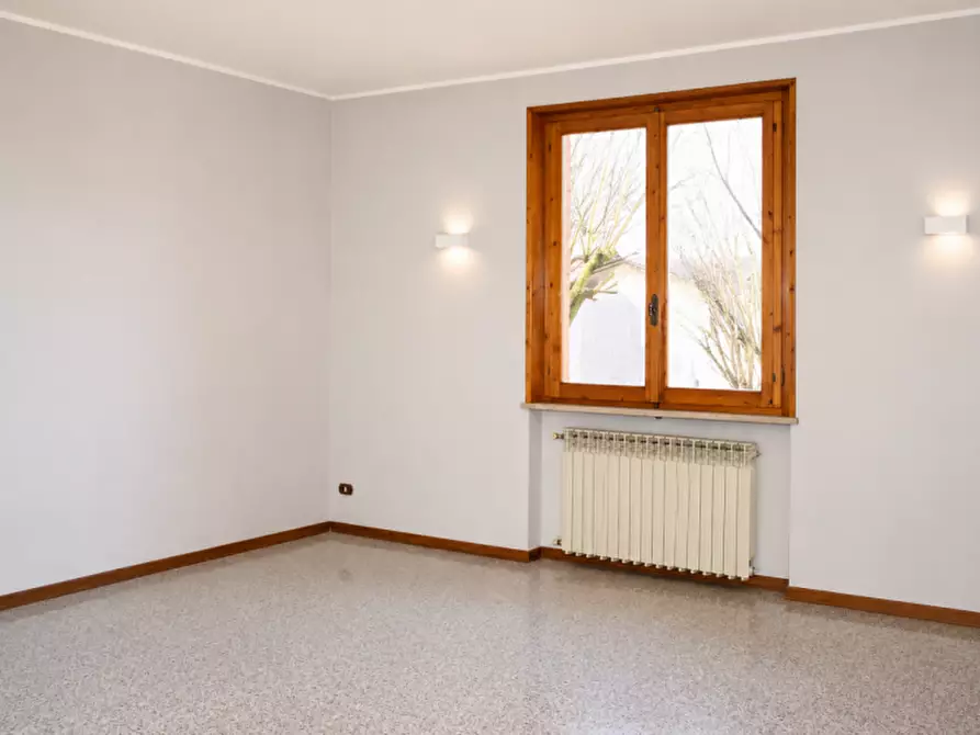 Immagine 27 di Villa in vendita  in Strada Martinella a Parma