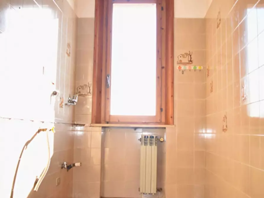 Immagine 39 di Villa in vendita  in Strada Martinella a Parma