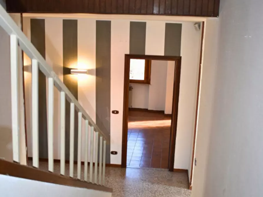 Immagine 45 di Villa in vendita  in Strada Martinella a Parma