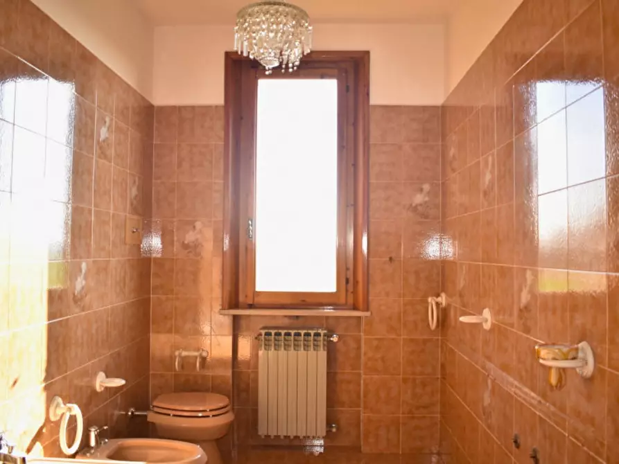 Immagine 57 di Villa in vendita  in Strada Martinella a Parma